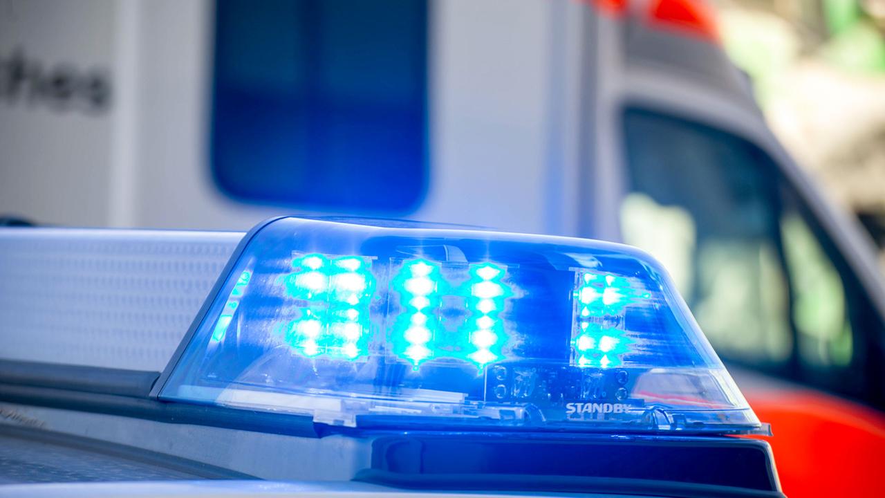 Saarland: Schwerer Unfall auf der A6 - kilometerlanger Stau