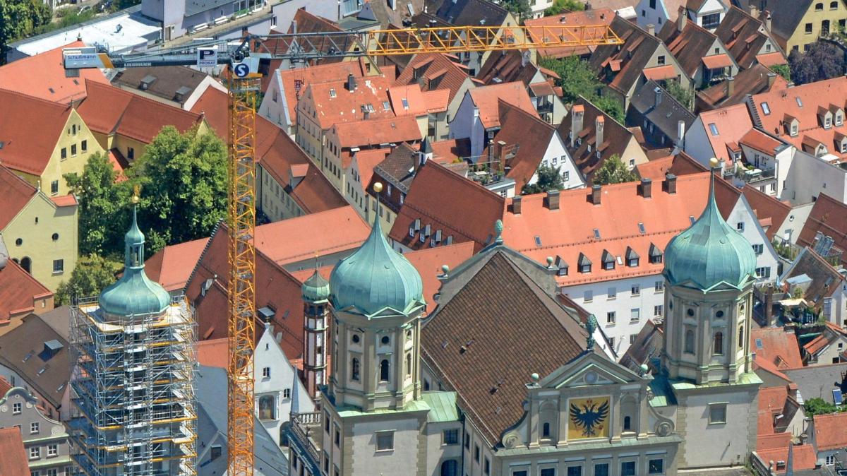 Spitze des Augsburger Perlachturms soll samt Kuppel am Donnerstag abheben
