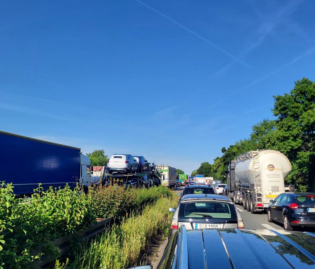 Nach Verfolgungsjagd: A40 in Duisburg stundenlang gesperrt