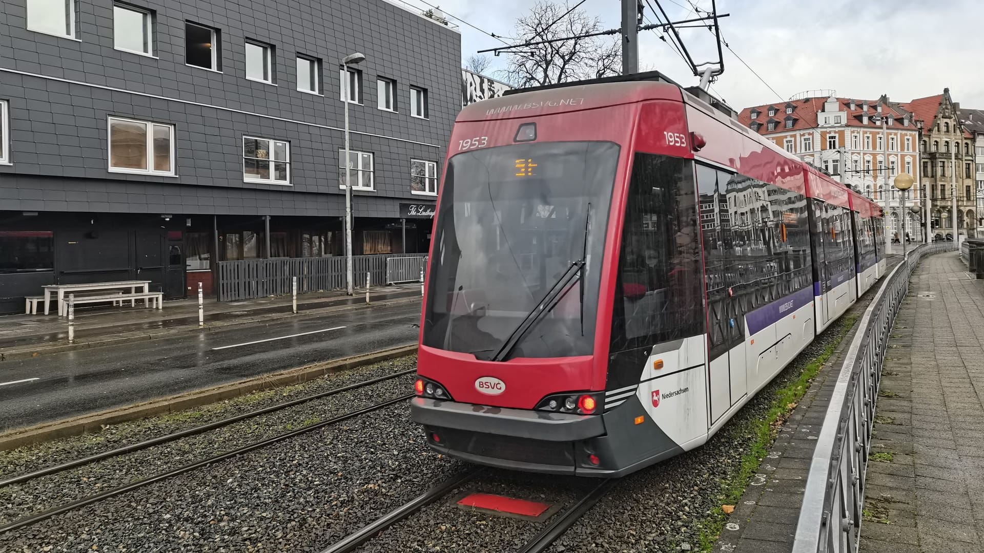 Straßenbahn in Braunschweig (Symbolbild): In Stöckheim kam es zu einem Unfall.