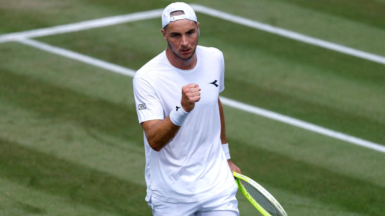 Struff besiegt Auger-Aliassime und trifft auf Alcaraz