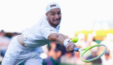 Nach Satzausgleich - Struff spielt in Wimbledon erst Donnerstag weiter