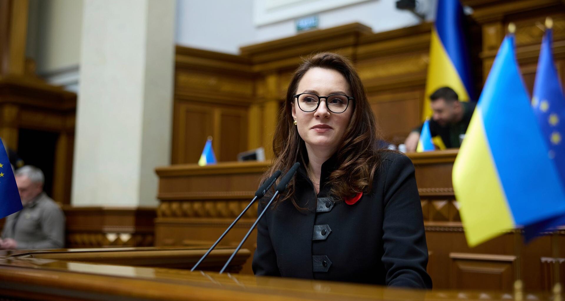 Vizepremierministerin und Wirtschaftsministerin der Ukraine Julia Swyrydenko sitzt in der Werchowna Rada, dem Parlament in Kiew.