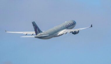 Ein Flugzeug startet: Am Freitag wurden 81 Menschen aus Deutschland in das von den Taliban regierte Afghanistan abgeschoben