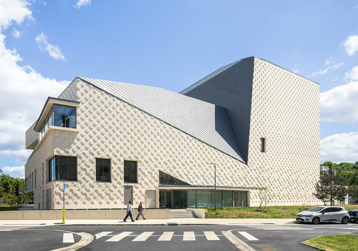 Theater von AJC Atelier darchitecture in Beauvais / Kulturtempel mit Kirchenschiff - Architektur und Architekten - News / Meldungen / Nachrichten