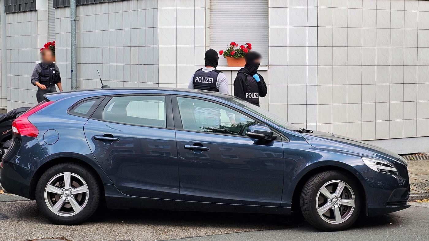 Polizei nimmt 27-Jährigen bei Razzien in NRW fest – was wir bisher wissen