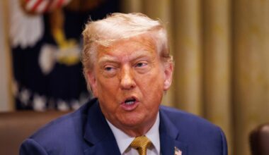 Trump kritisiert Putin und sagt Ukraine weitere Waffen zu