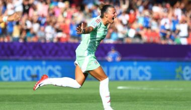 Italien gewinnt bei Frauen-EM 1:0 gegen Belgien - Carusos Treffer macht den Unterschied