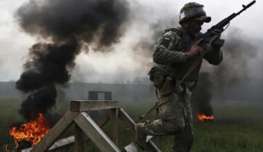 Drei Tote bei russischem Angriff auf ukrainische Heeresschule