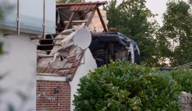 Auto rast durch Garten – Kind schwer verletzt
