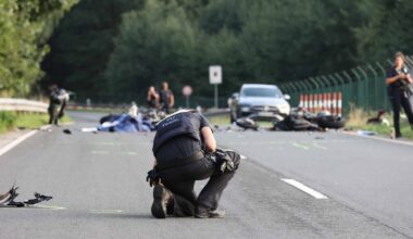 Motorradfahrer sterben bei schwerem Verkehrsunfall - Nachrichten