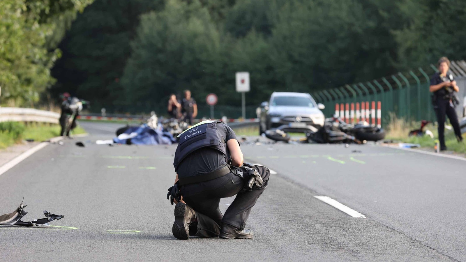 Motorradfahrer sterben bei schwerem Verkehrsunfall - Nachrichten