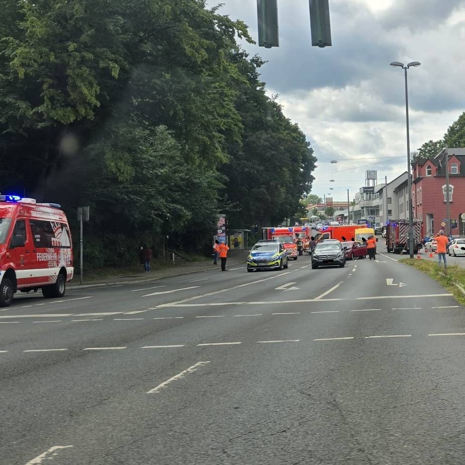 Schwerer Unfall in Essen sorgt für viel Stau