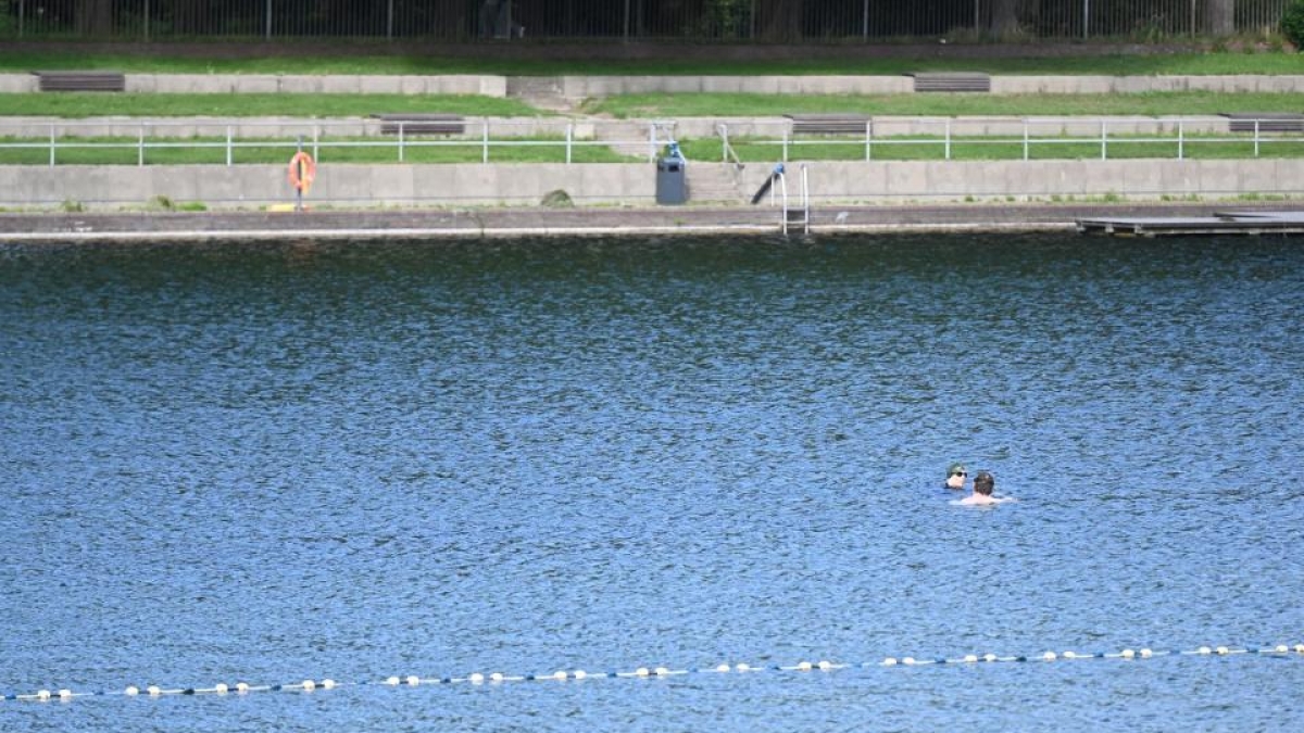 Boyens Medien - Hamburger Freibäder bleiben trotz des Wetters geöffnet