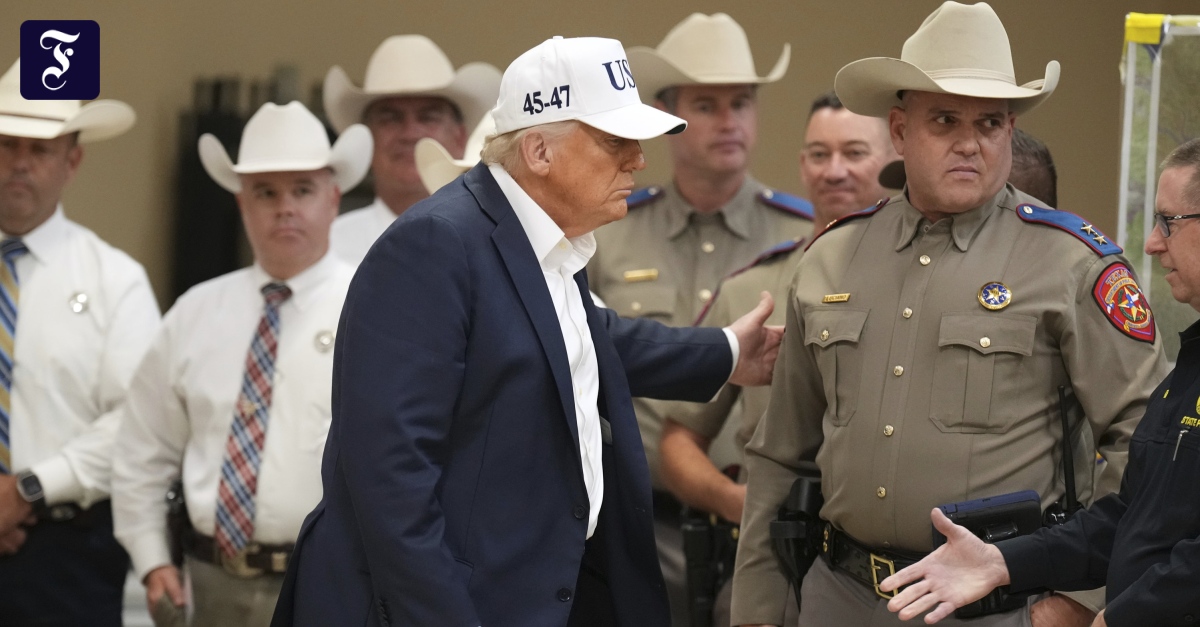 Liveblog USA unter Trump: Trump besucht Hochwassergebiet in Texas