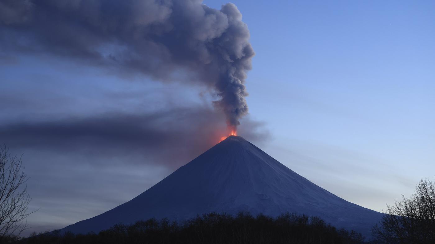 Höchster Vulkan auf Kamtschatka ausgebrochen – Chile evakuiert Küstengebiete