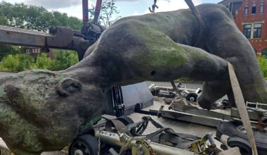 Krefeld: Wer hat die 2,60-Meter-Bronzeskulptur zersägt? - Westdeutsche Zeitung