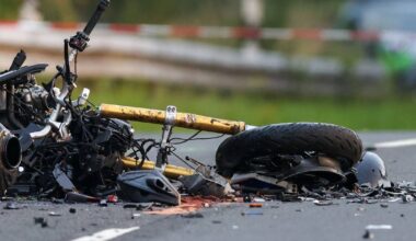 Zwei Motorradfahrer sterben nach Frontalzusammenstoß