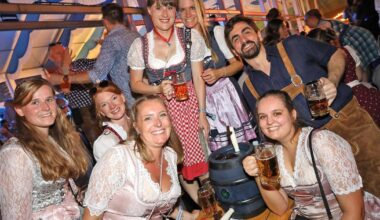 Holt die Dirndl raus, der Vorverkauf beginnt!