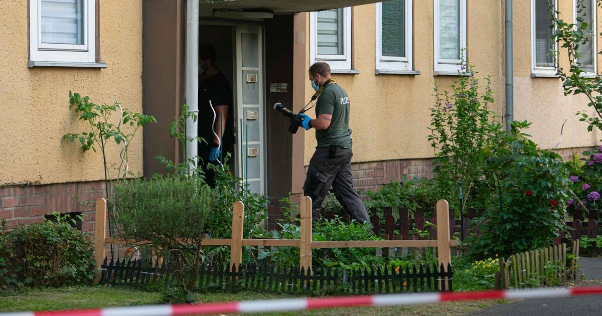 Mutter tot, Stiefvater schwer verletzt: Festnahme in Dormagen – 17-Jähriger in U-Haft - RP Online