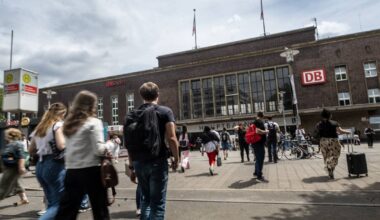Züge fallen aus bei Niersbahn, in Düsseldorf viele Verspätungen.