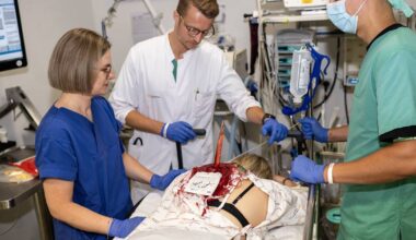Ärzte und Sanitäter üben an der Uniklinik für den Ernstfall