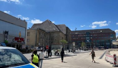 Mann am Hauptbahnhof Mönchengladbach mit Messer bedroht