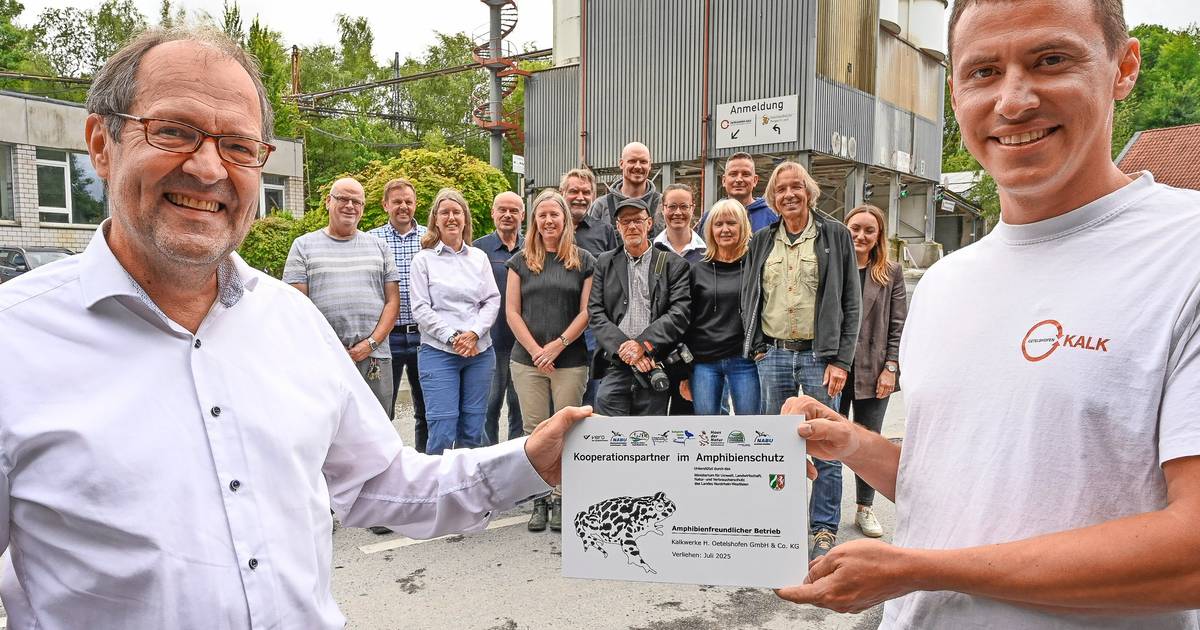 Kalkwerke Oetelshofen wurden für besonderen Amphibienschutz ausgezeichnet 