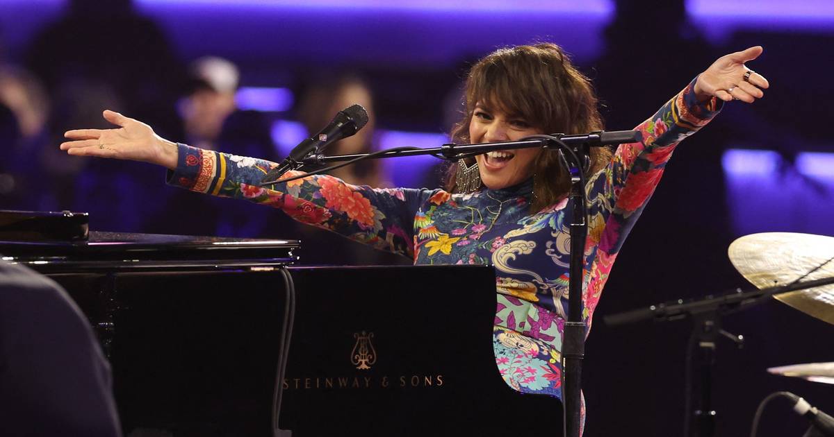 Wie Jazz-Sängerin Norah Jones die Fans in Düsseldorf verzaubert