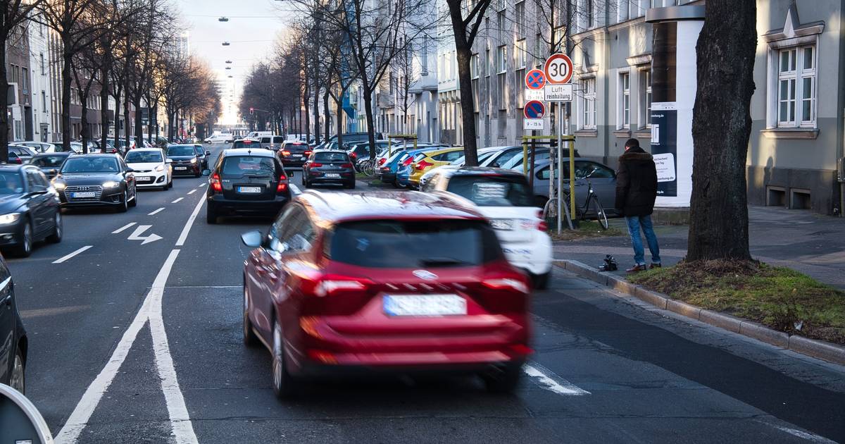 Klage gegen Tempo 30 auf der Merowingerstraße scheitert