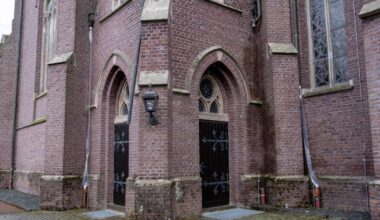 Kupferdiebe stehlen Regenrohre von Kirche Hehn