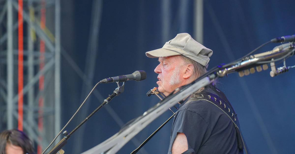 Konzert Neil Young im Sparkassenpark 4.7.2025