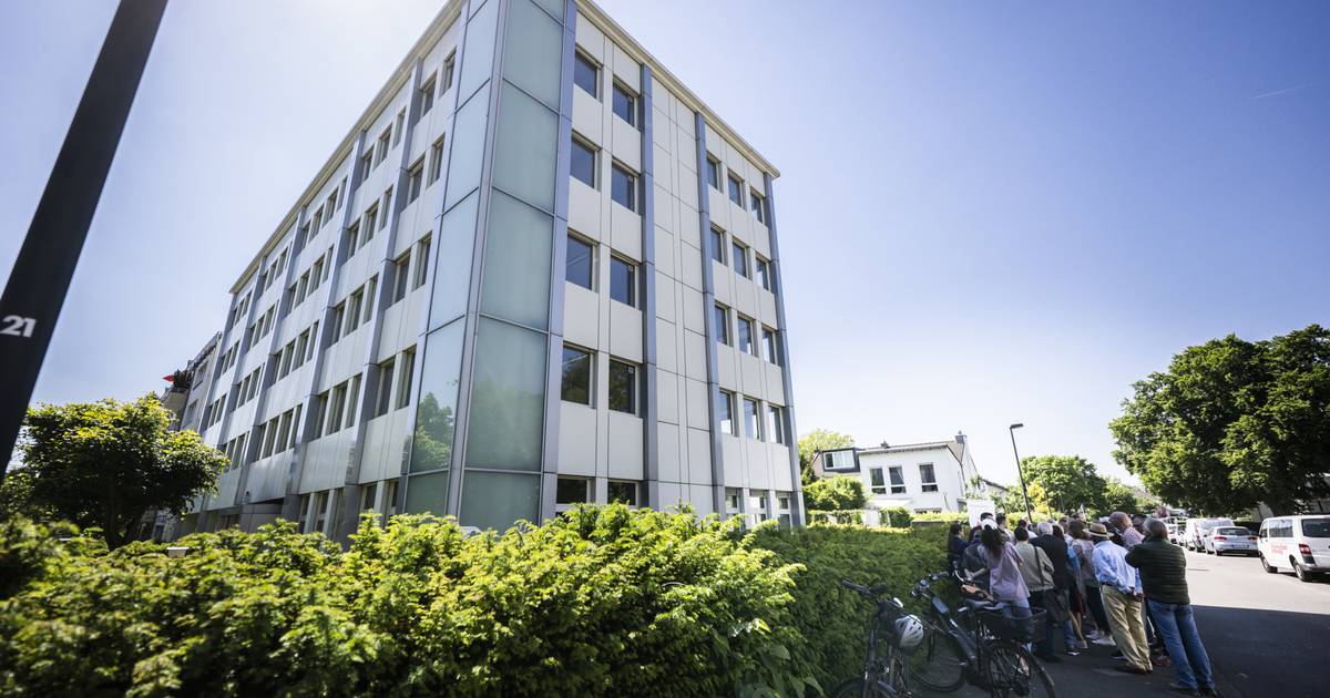 Nachbarn können sich über neue Obdachlosenunterkunft an der Füllenbachstraße informieren