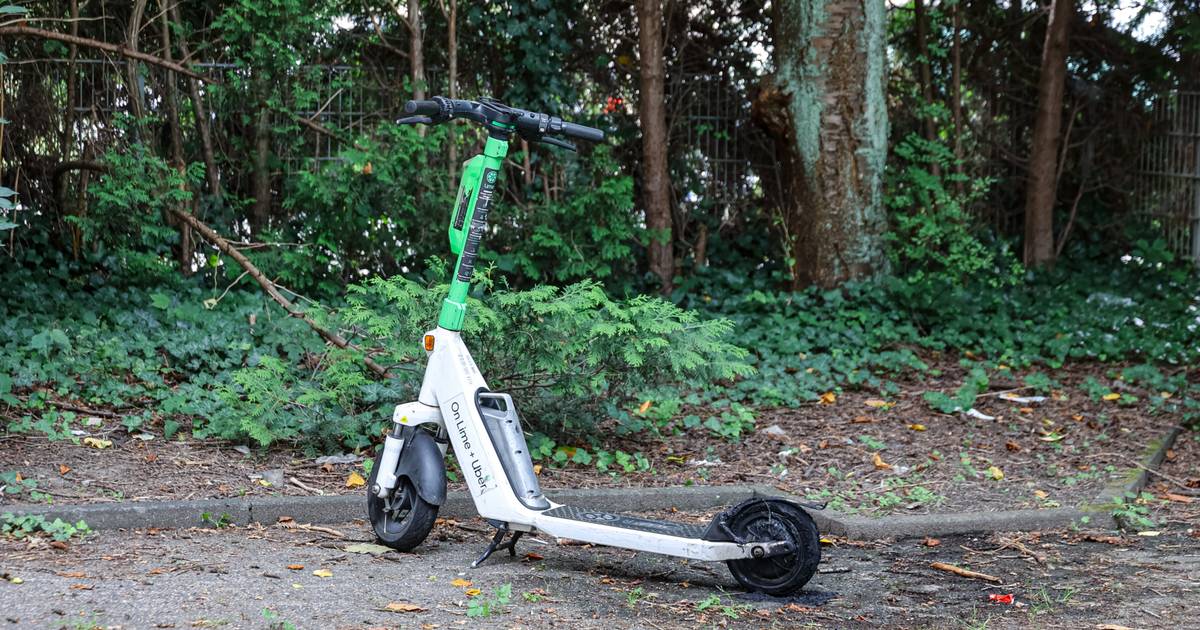 Brandstiftung? – E-Scooter brennt in Wuppertaler Nordstadt