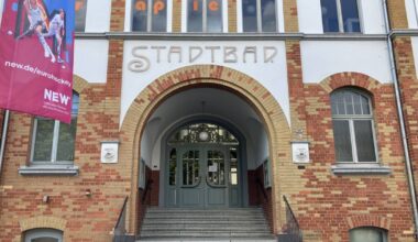 Besuch im leergepumpten Stadtbad in Viersen