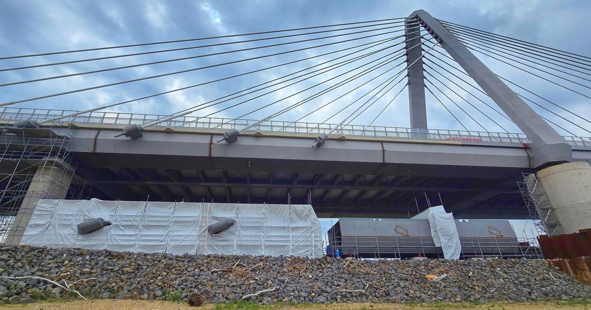 Die ersten Bauteile für die Rheinbrücke sind da