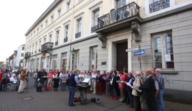 Krefelder Autor Sven Schalljo bei der Montagslesung in Uerdingen