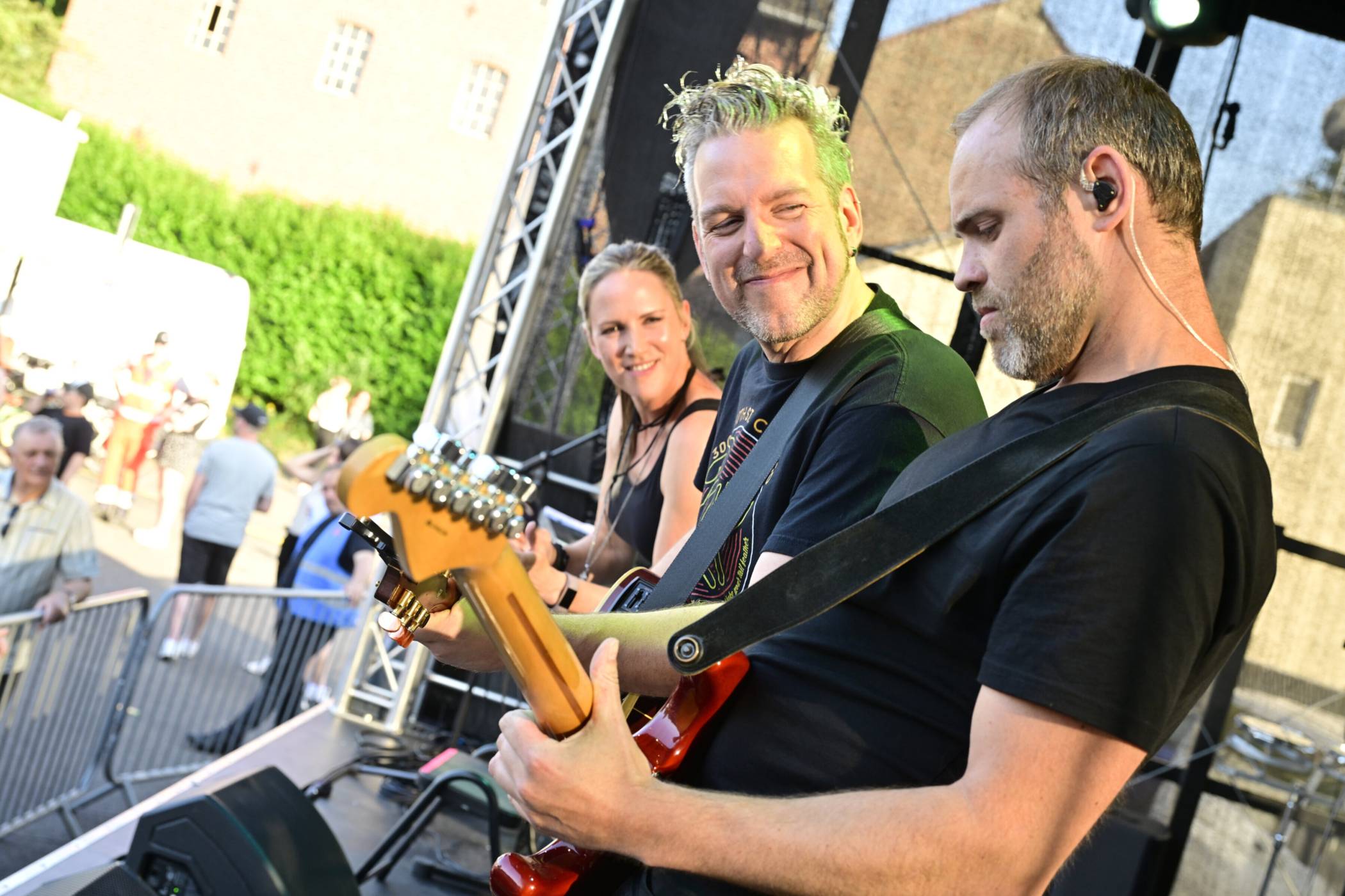  Die Band Booster – hier beim Kappesfest Rheindahlen – tritt am Wochenende an der Konzertmuschel an der Kaiser-Friedrich-Halle auf. 