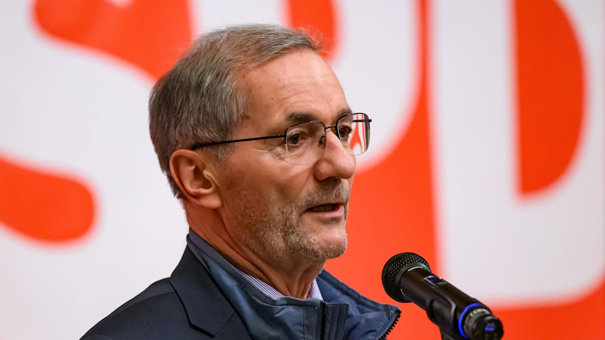 Ex-SPD-Chef Matthias Platzeck fliegt offenbar regelmäßig nach Russland