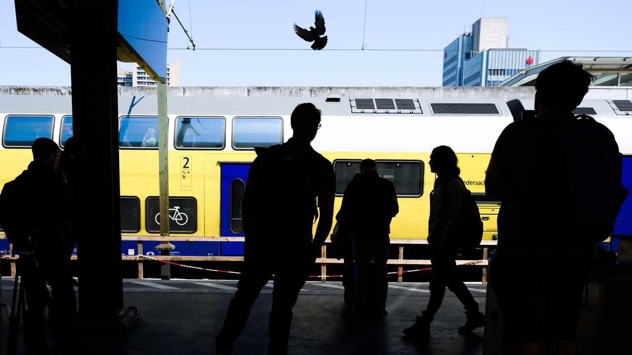 Nordrhein-Westfalen: Rheinstrecke: Zugausfälle zwischen Koblenz und Köln bis zum Mittag