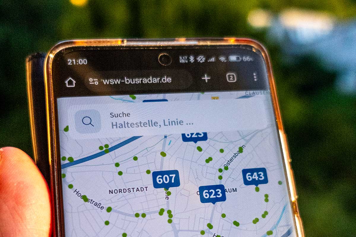 Wo ist mein Bus? Wuppertaler Stadtwerke schalten "Busradar" online - blickfeld