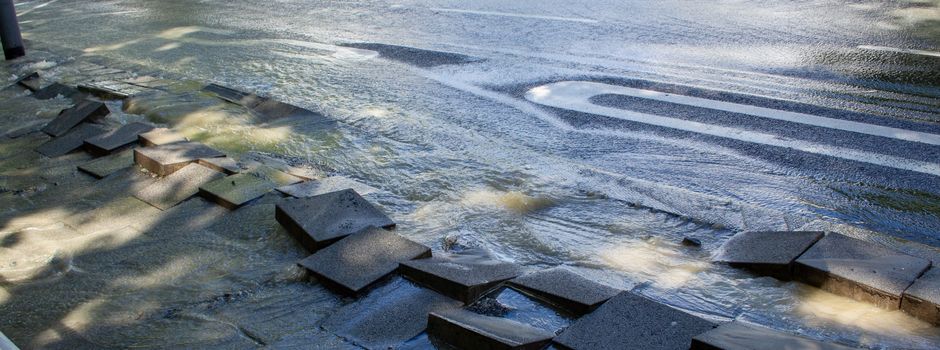 Wasserrohrbruch in Wiesbaden: Gustav-Stresemann-Ring gesperrt
