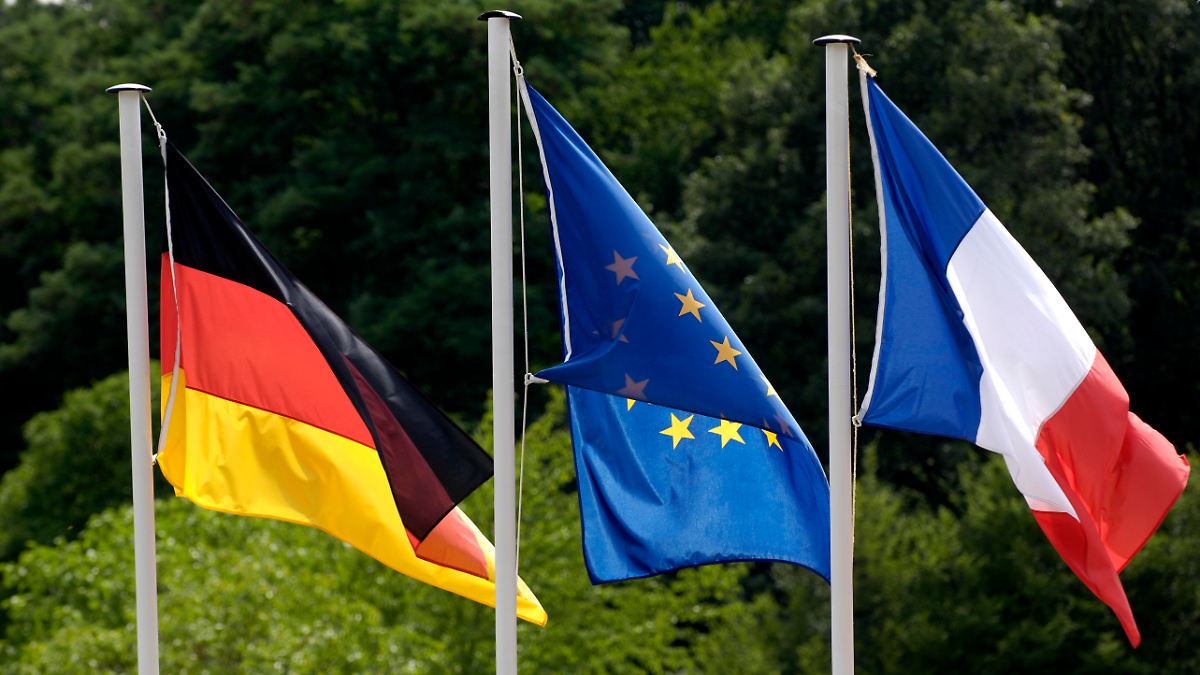 "Wichtigster Partner in Europa": Schwere Krise in Frankreich schreckt deutsche Wirtschaft auf