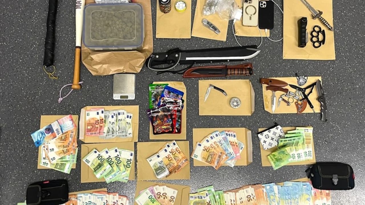 Polizei Köln macht unfassbaren Fund in Drogendealer-Wohnung | Regional