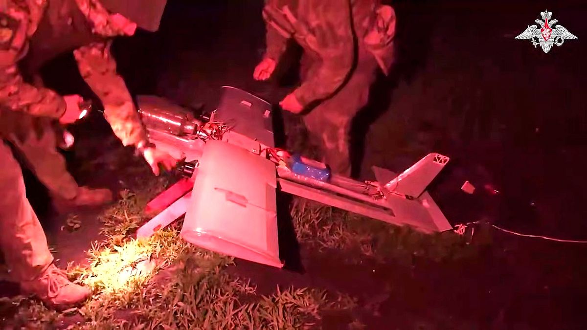 Russland: Ukrainischer Drohnenangriff auf Öldepot in Sotschi löst Großbrand aus