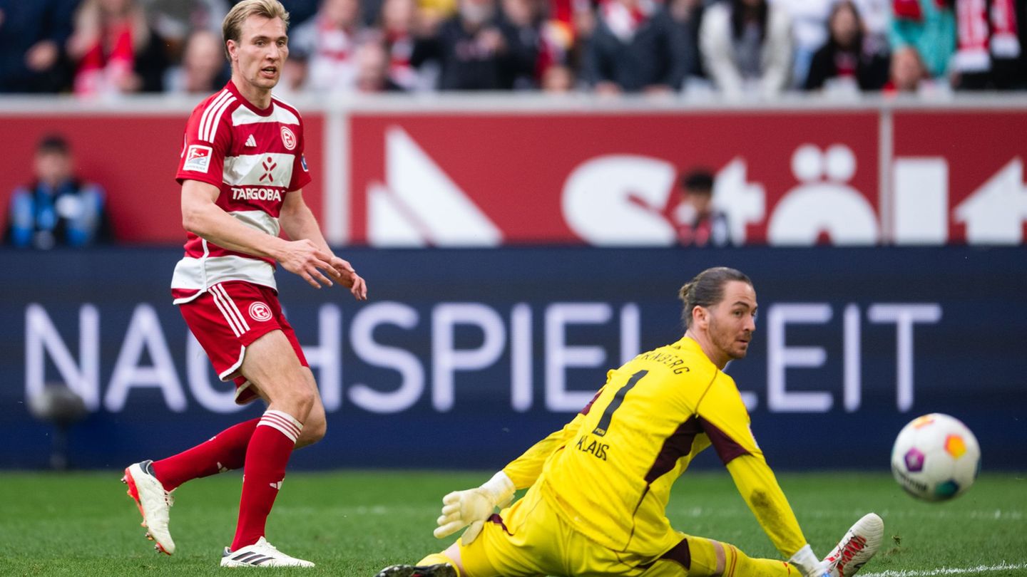 Von Vincent Vermeij (l) werden auch bei Dynamo Dresden Tore erwartet. Foto: Marius Becker/dpa