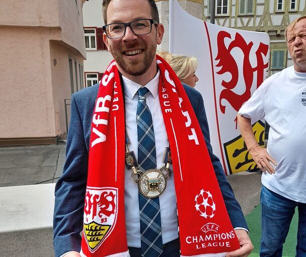 Jens Hübners Bürgermeister-Kette hat am Samstag Zuwachs bekommen.