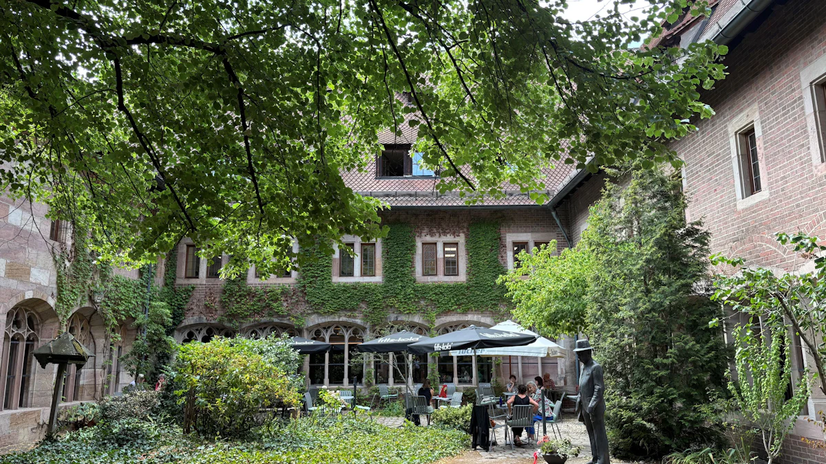 Begehrter Unesco-Titel: Nürnberg bewirbt sich als City of Literature. Ernsthaft? - Bayern
