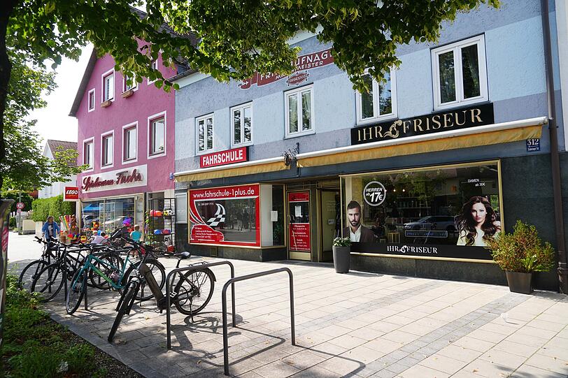 Platz für Fußgänger, alteingesessene Geschäfte: Im Zentrum des Viertels gibt’s alles, was man braucht.