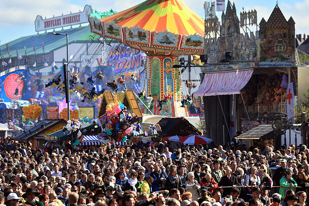 Die Wiesen startet heuer am 20. September. Je näher eine Schlafmöglichkeit an der Theresienwiese liegt, umso begehrter ist sie für Oktoberfest-Besucher. Das treibt die Untervermietpreise in schwindelnde Höhen.